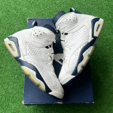 Jordan Midnight Navy 6s Size 9