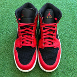 Jordan Christmas Mid 1s Size 7Y