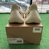 Yeezy Sand Foam RNNR Size 10