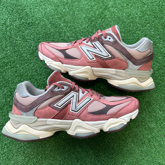 New Balance Cherry Blossom 9060s Size 9.5